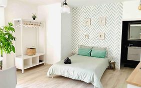 Roof Top Luxury City Center Apartment By Namaste Elite